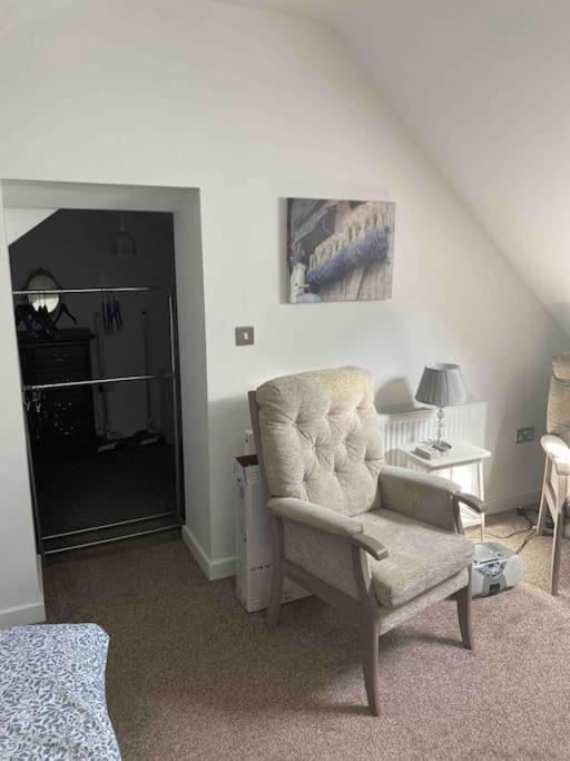 Helens Haven First Floor Apartment Via Stairs Preston  Esterno foto