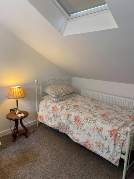 Helens Haven First Floor Apartment Via Stairs Preston  Esterno foto