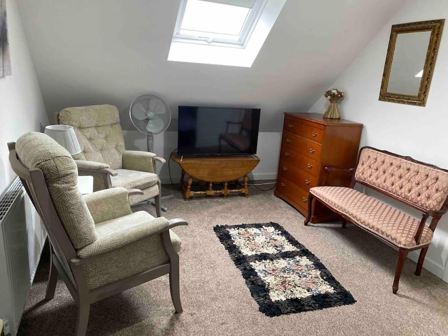 Helens Haven First Floor Apartment Via Stairs Preston  Esterno foto